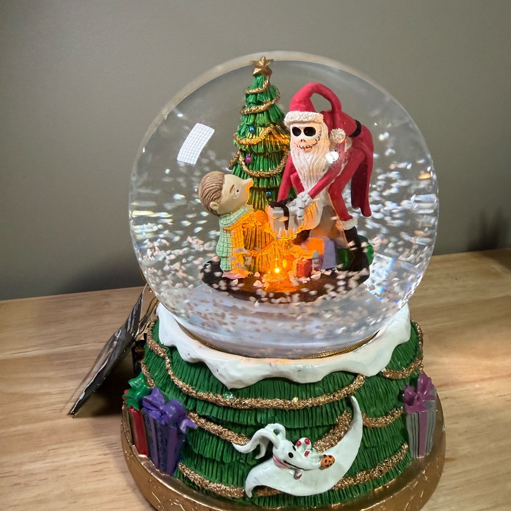 Disney Nightmare Before Christmas Musical SnoMotion Water Globe Light Up Jack